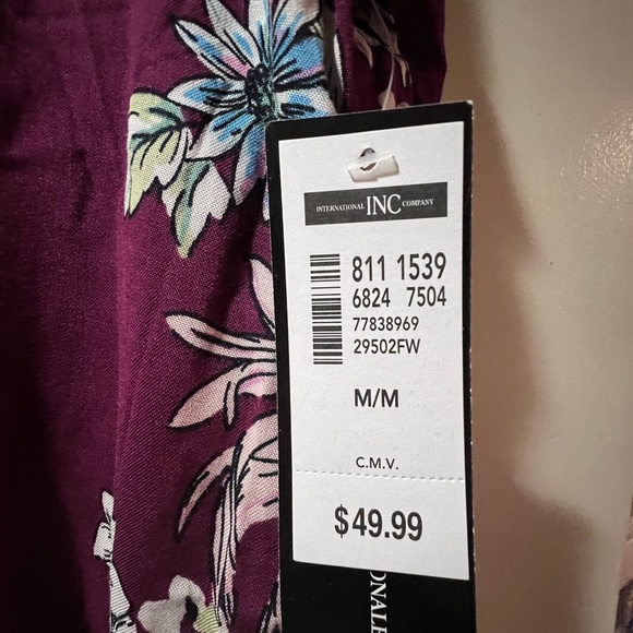 Woman’s floral blouse - Picture 2 of 2